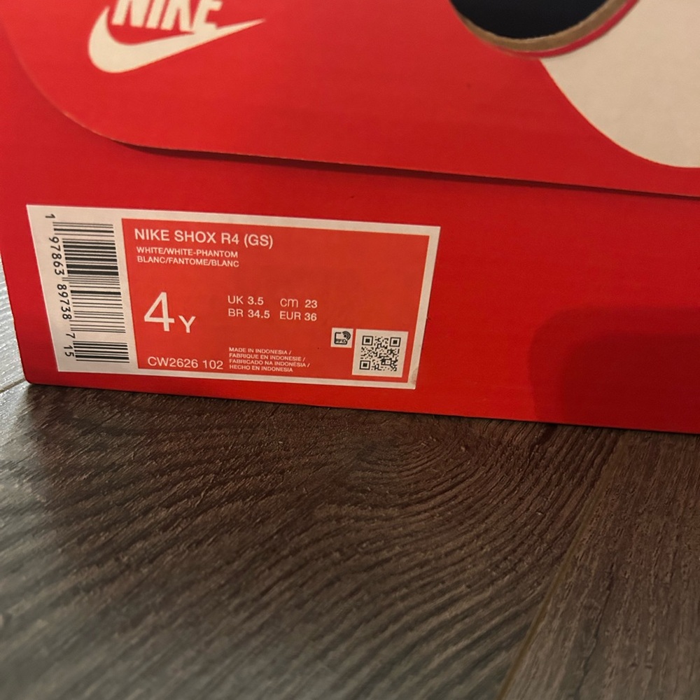 Nike Shox R4 (GS) - New with Box - Picture 4 of 4